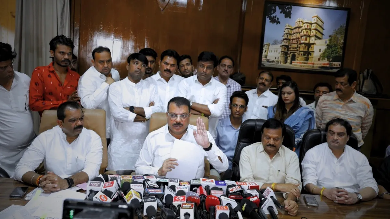 इंदौर दूषित जल त्रासदी: उमंग सिंघार ने न्यायिक जांच रिपोर्ट के आधार पर सरकार से किए सवाल, मुआवजा लागू करने की मांग