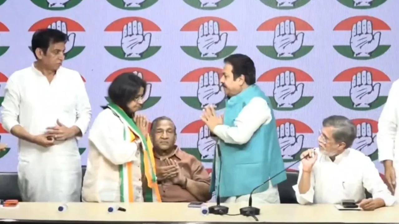 प्रियंका कक्कड़ ने छोड़ी आम आदमी पार्टी, कांग्रेस ज्वाइन की, राहुल गांधी की तारीफों के पुल बांधे बताया Authentic Leader