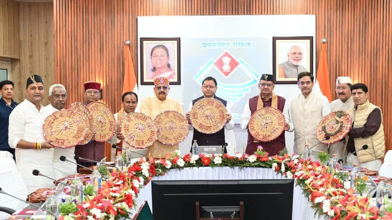 चम्पावत में पहली बार धामी कैबिनेट की बैठक, भारत-नेपाल सीमा के पास बनबसा में जुटा राज्य मंत्रिमंडल