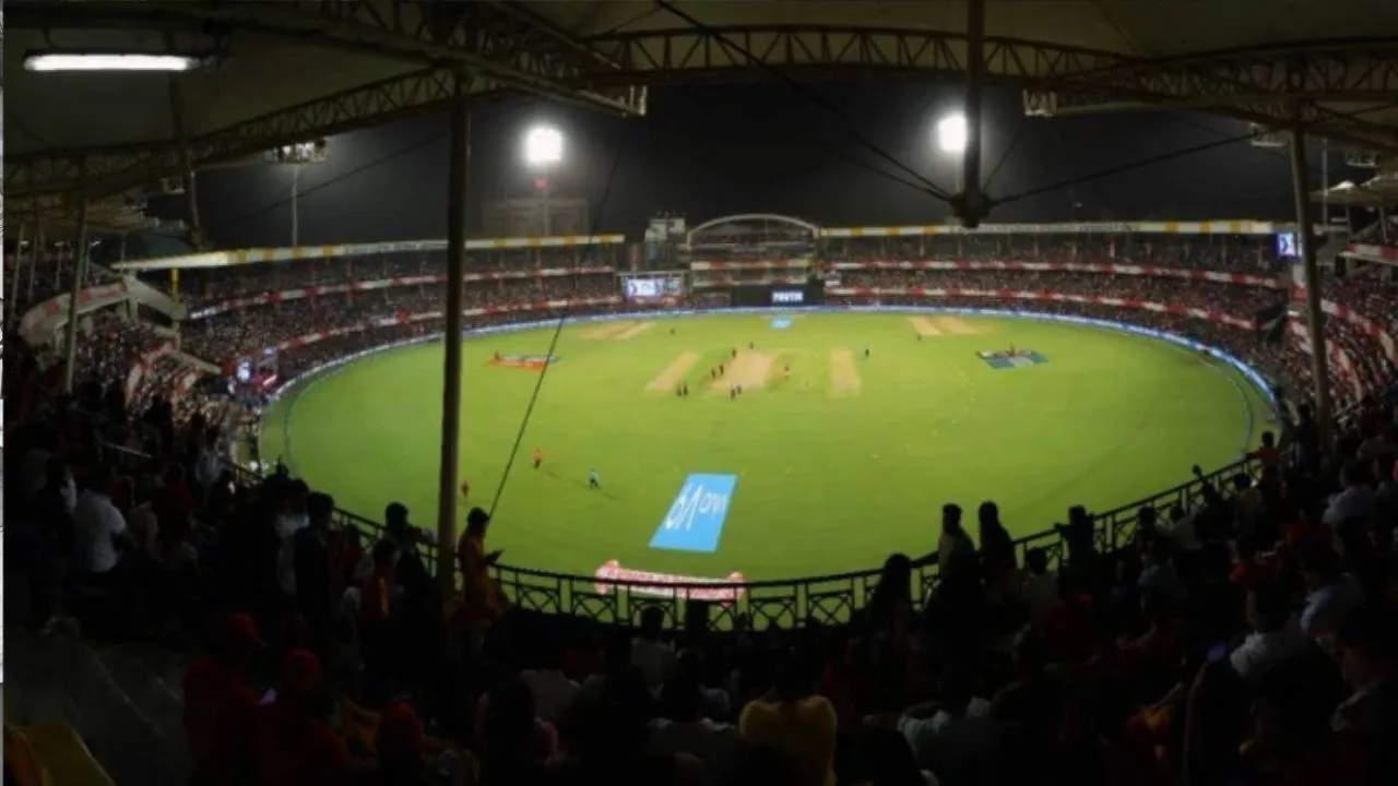 इंदौर में पहली बार आया साइंटिफिक रोलर, इंग्लैंड की रिसर्च से तैयार होगी भारत-वेस्टइंडीज मैच की पिच