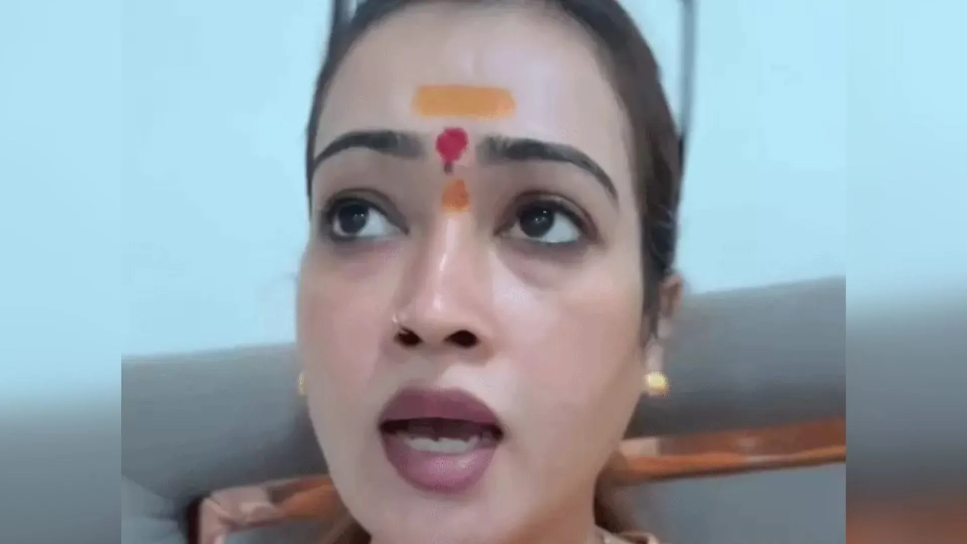 ‘मुझे कुछ हुआ तो शंका उन्हीं पर जाएगी’, बागेश्वर धाम विवाद के बीच साध्वी हर्षा रिछारिया का नया वीडियो, धमकियां मिलने का किया दावा
