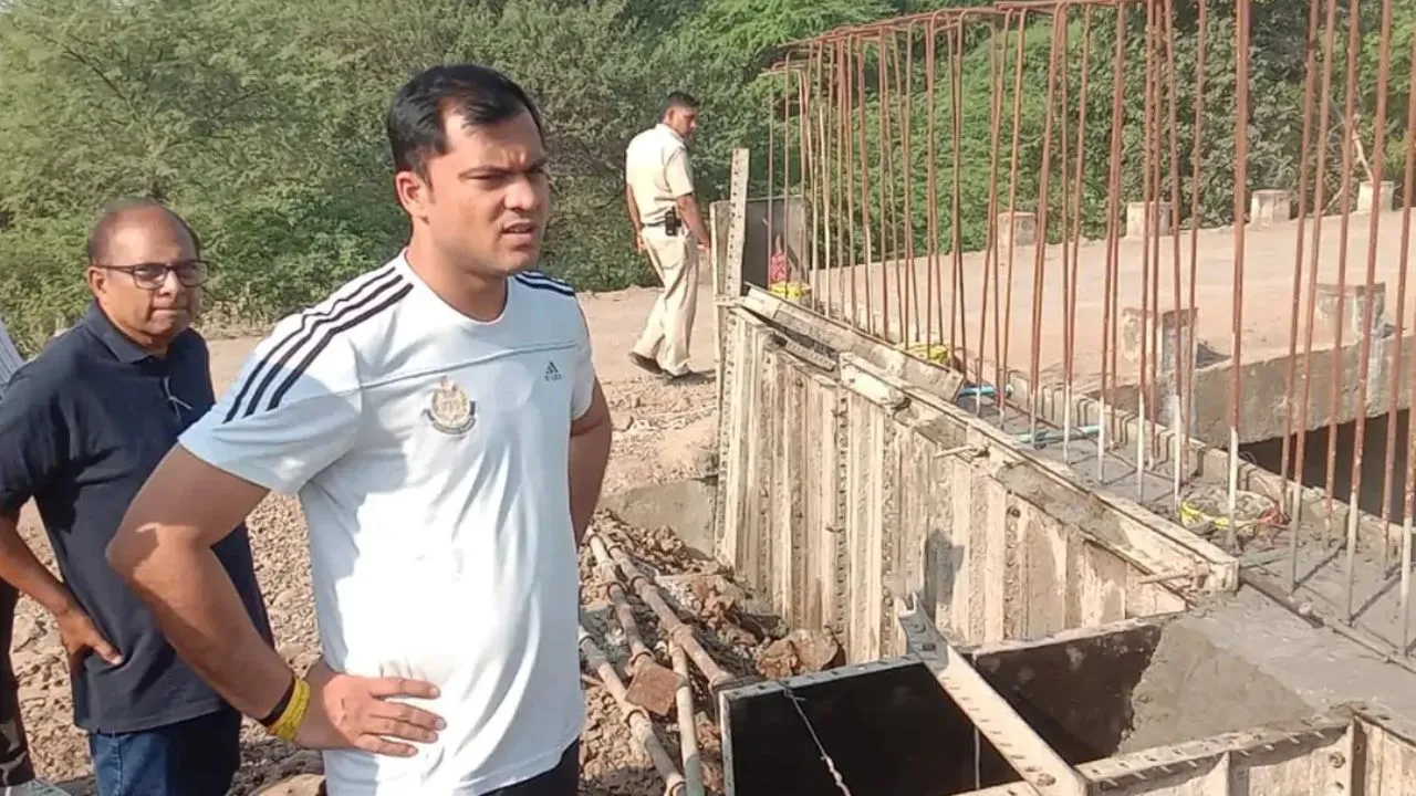 सिंहस्थ-2028 के कामों को लेकर सख्त प्रशासन, ठेकेदार पर लगाई पेनल्टी, गुणवत्ता से समझौता न करने के निर्देश